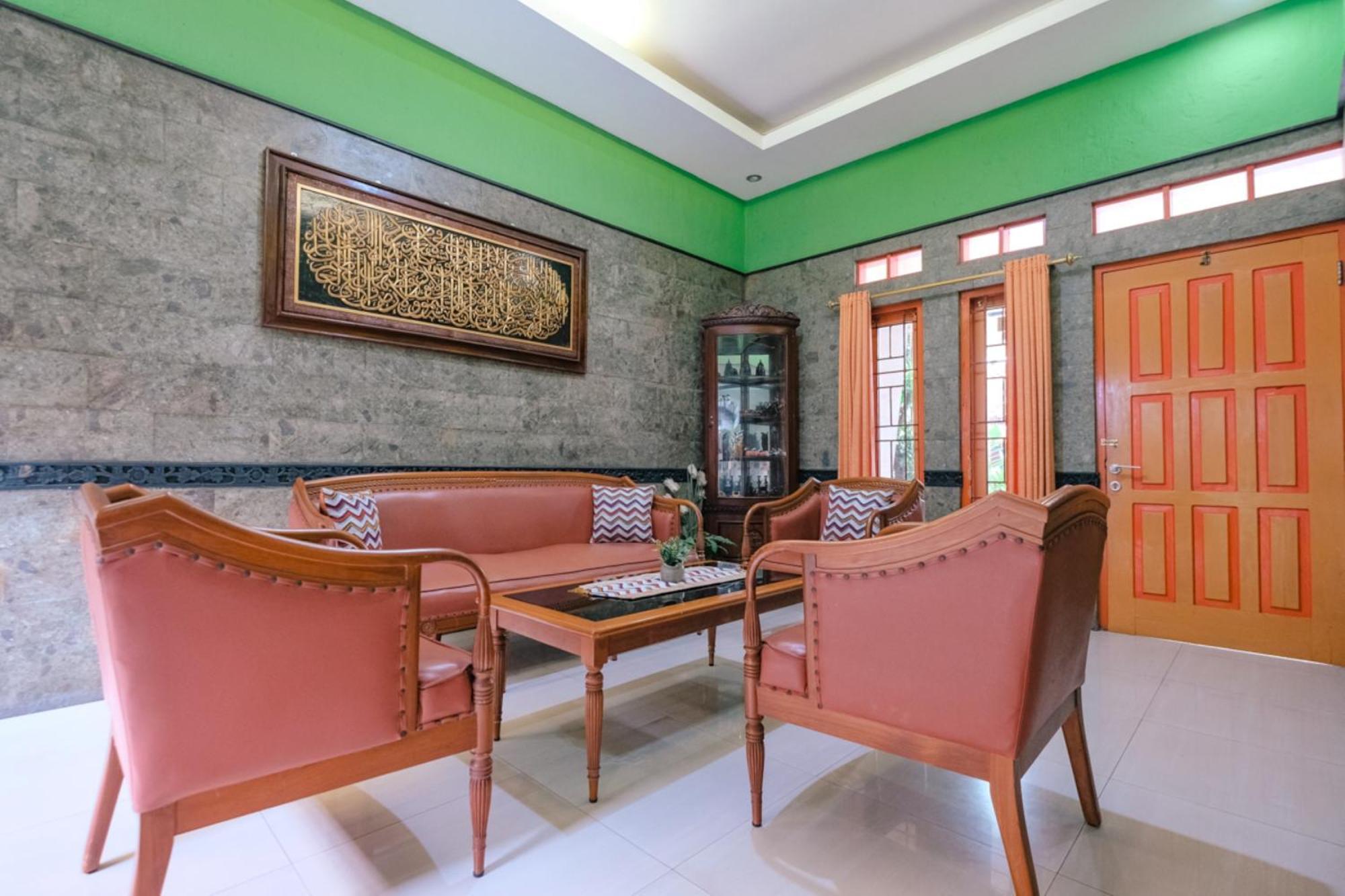 Homestay Simply Homy Jogja Dekat Gembira Loka Zoo Yogyakarta Exterior photo