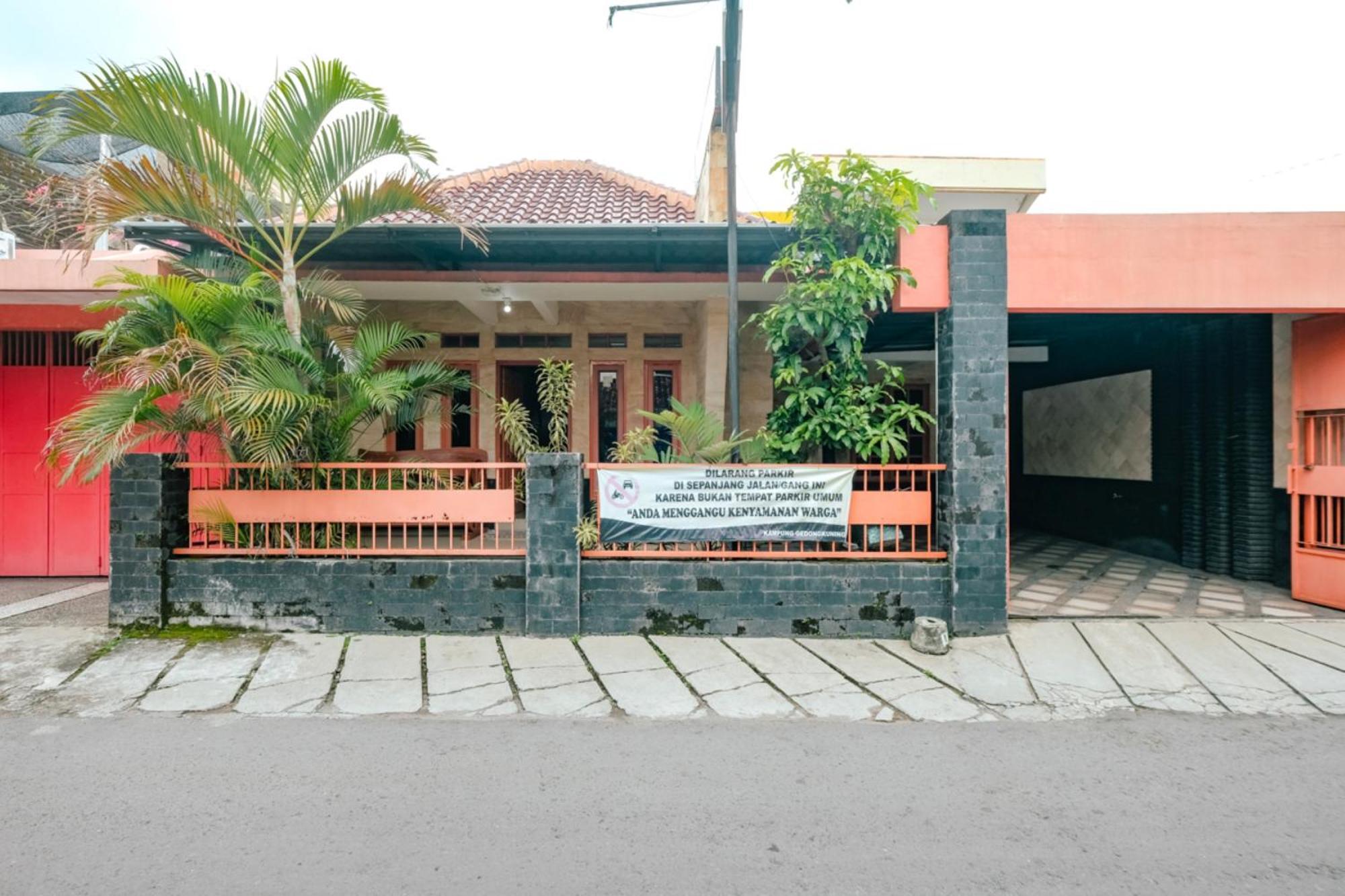 Homestay Simply Homy Jogja Dekat Gembira Loka Zoo Yogyakarta Exterior photo
